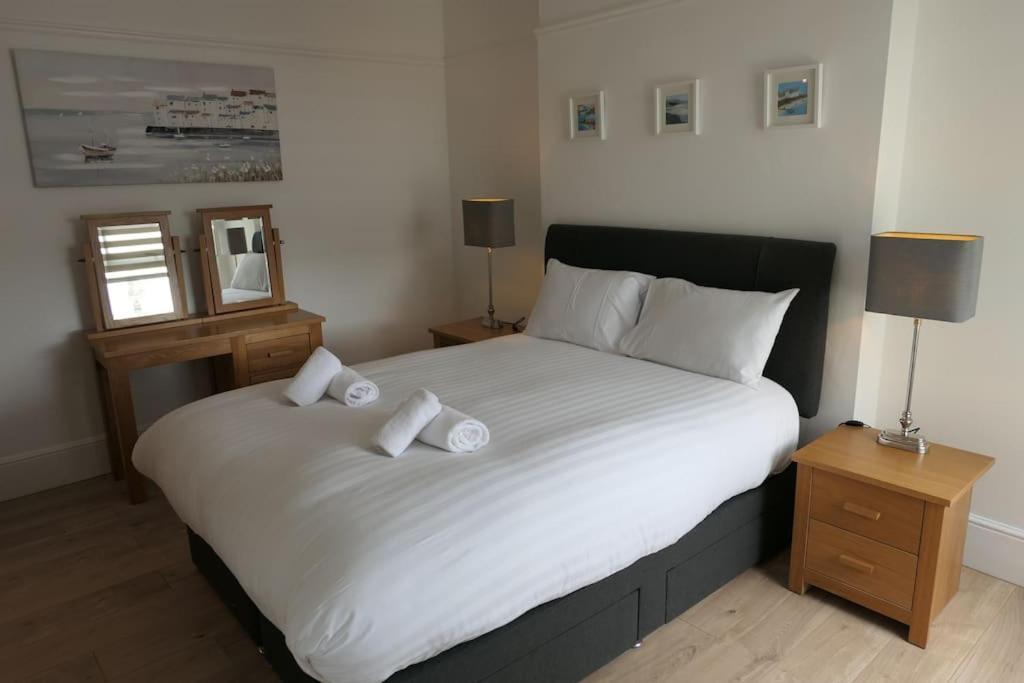 Spacious First Floor Family Flat, Sea View Torquay Dış mekan fotoğraf