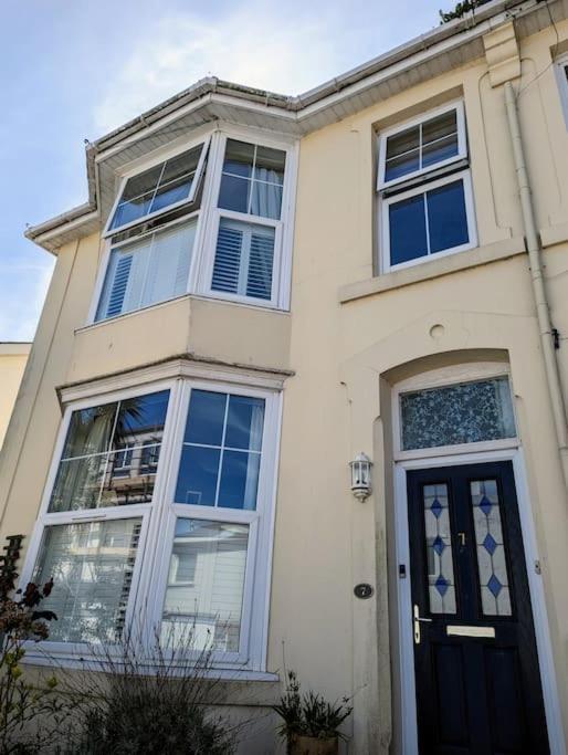 Spacious First Floor Family Flat, Sea View Torquay Dış mekan fotoğraf